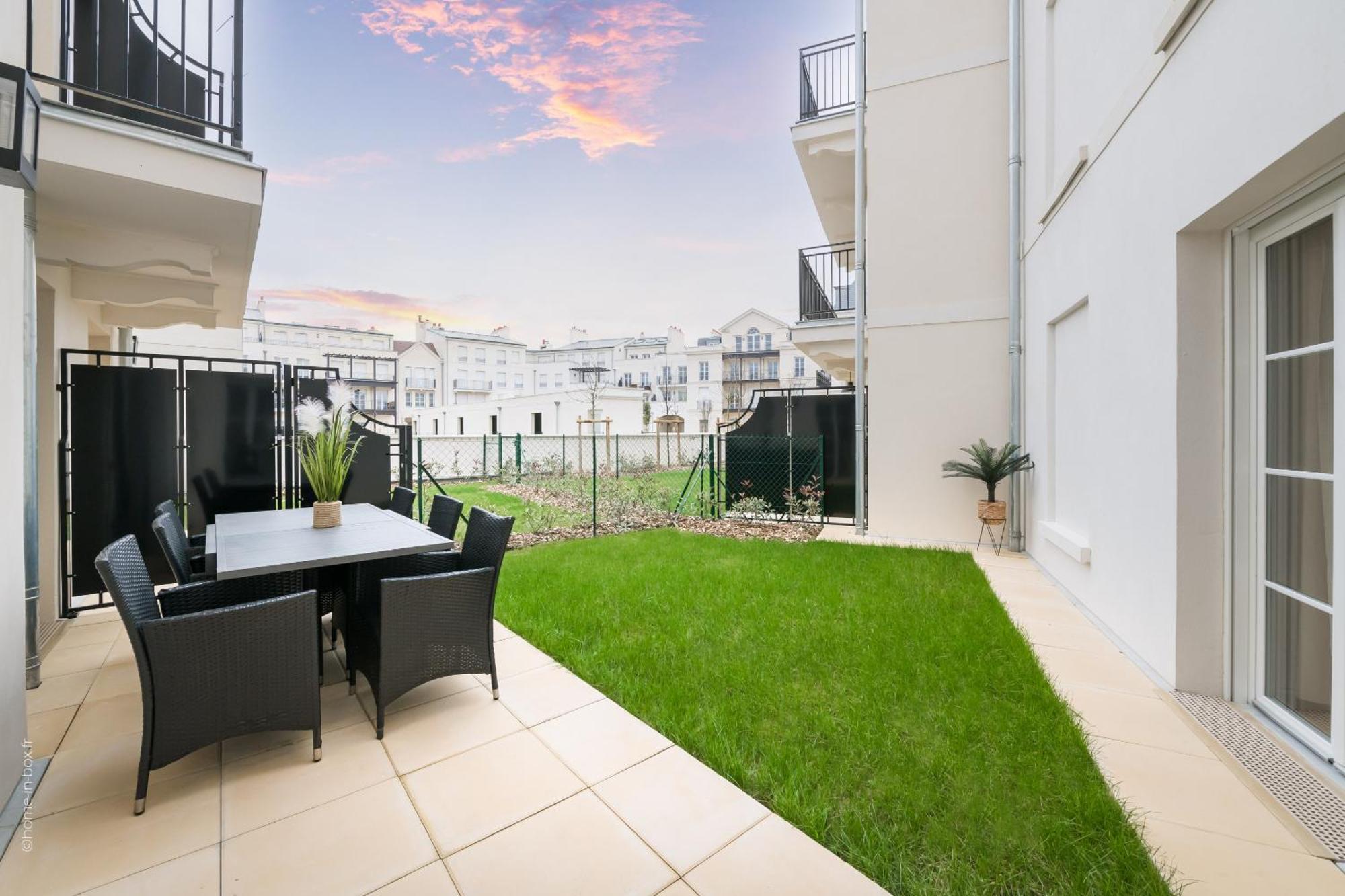 Columbus Garden By Plaza Serris Exterior foto